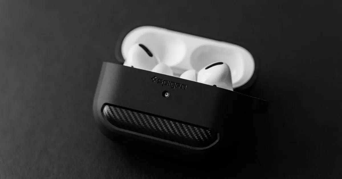 Чехлы для AirPods