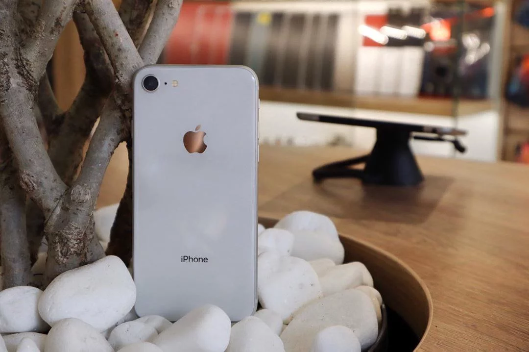 б/у iPhone 8