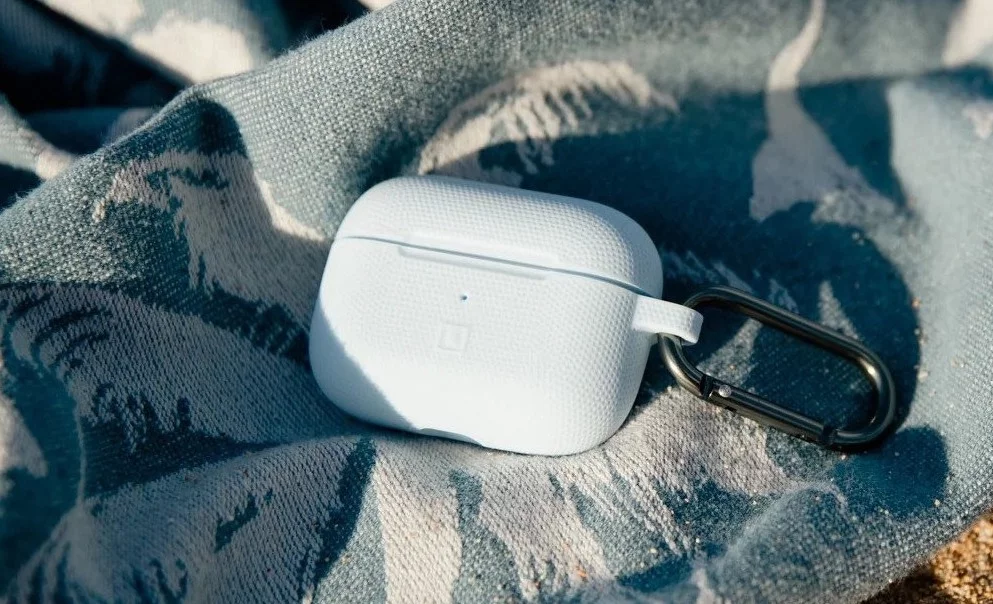 Чехол UAG [U] DOT Silicone для Apple Airpods 3 (Marshmallow)