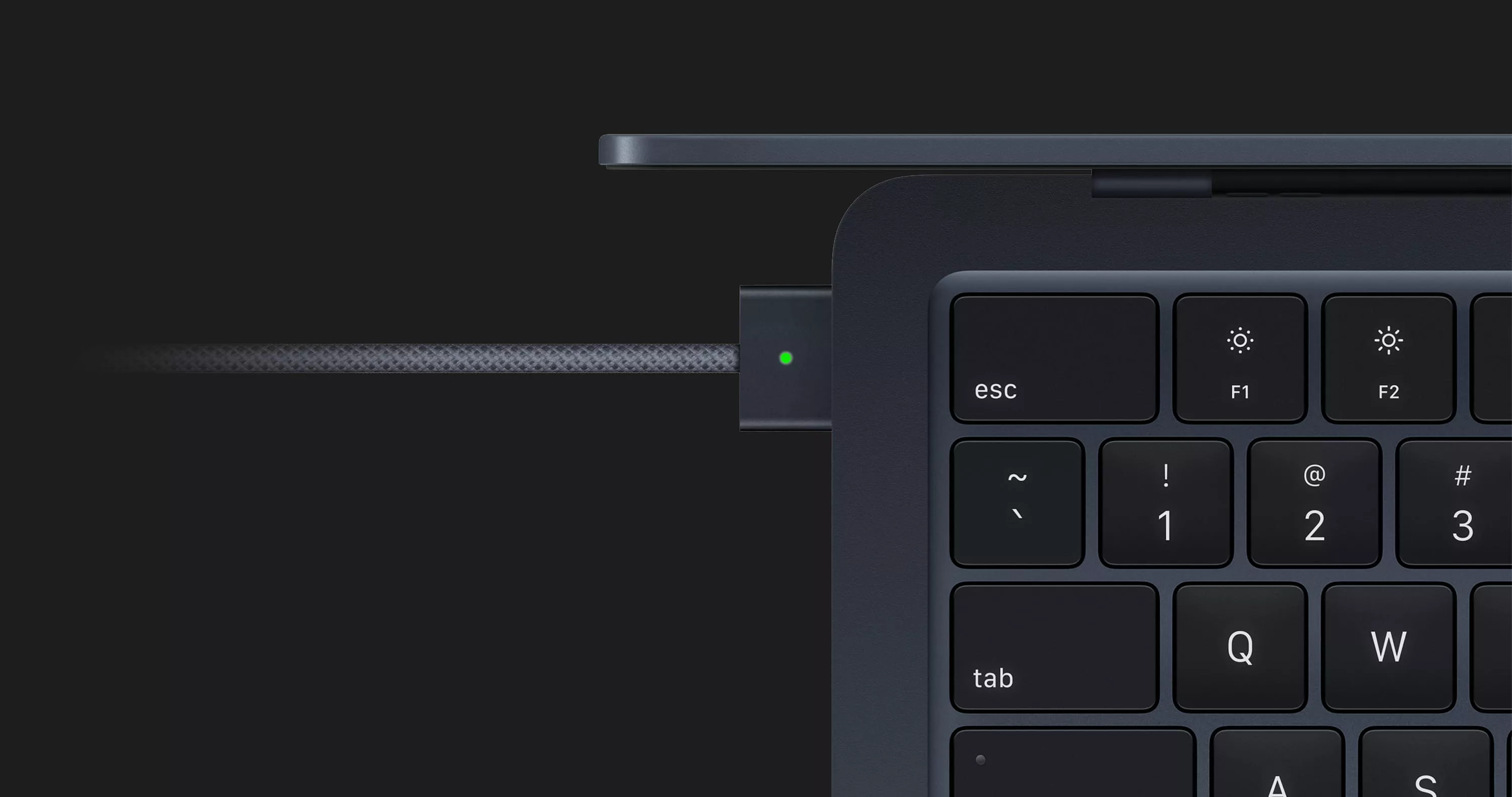 MacBook Air 13 (2022) (Apple M2)
