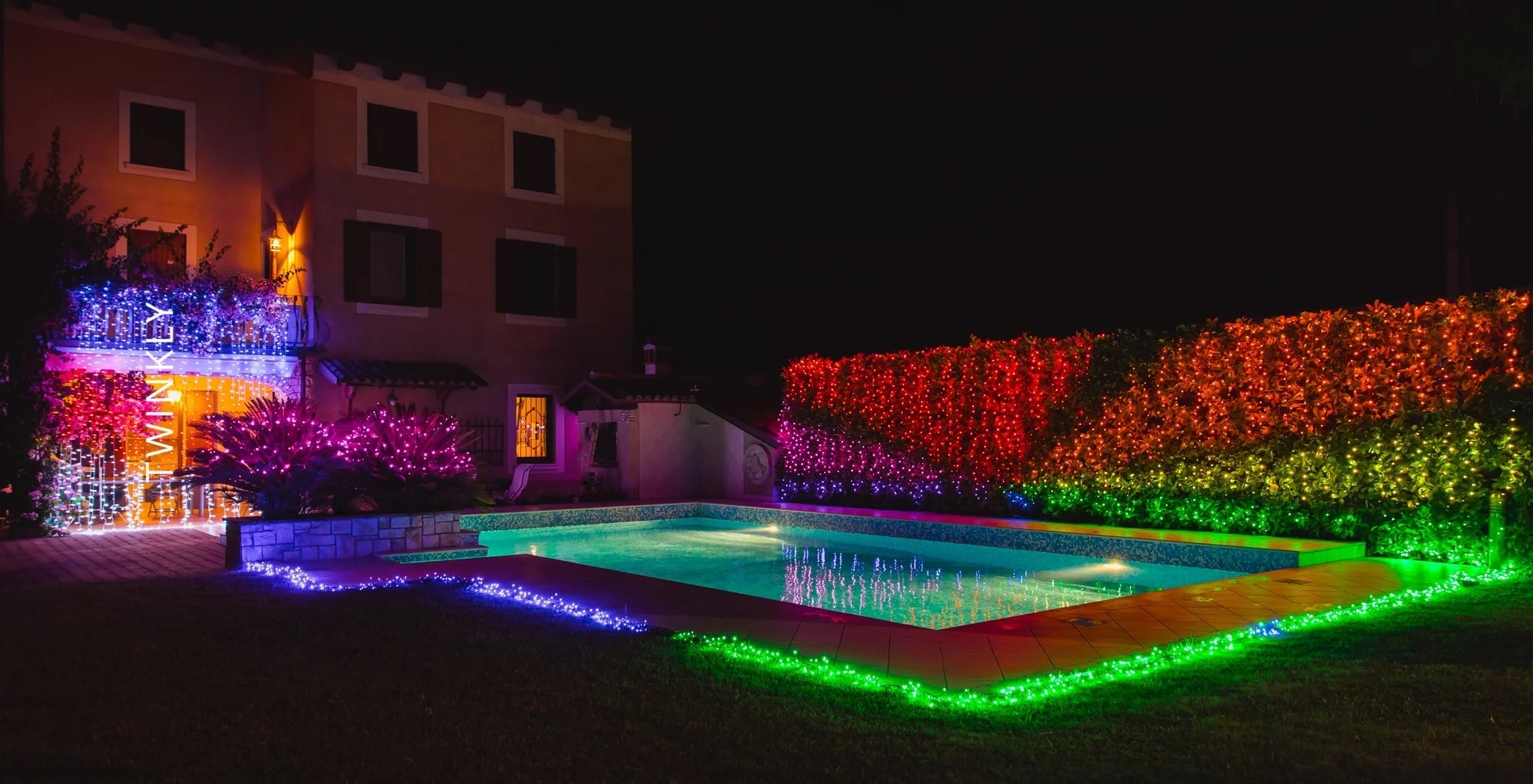 Гирлянда Smart LED Twinkly Pro Curtain RGB 250, AWG22, IP65, прозрачный