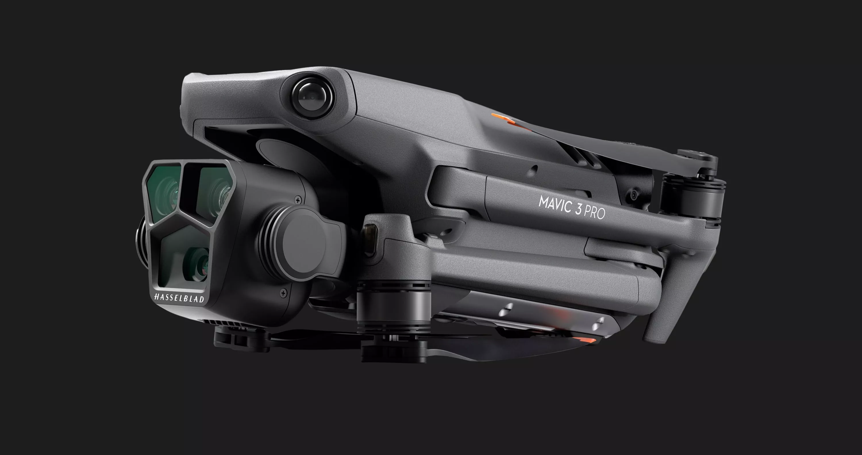 Квадрокоптер DJI Mavic 3 Pro Fly More Combo (DJI RC)