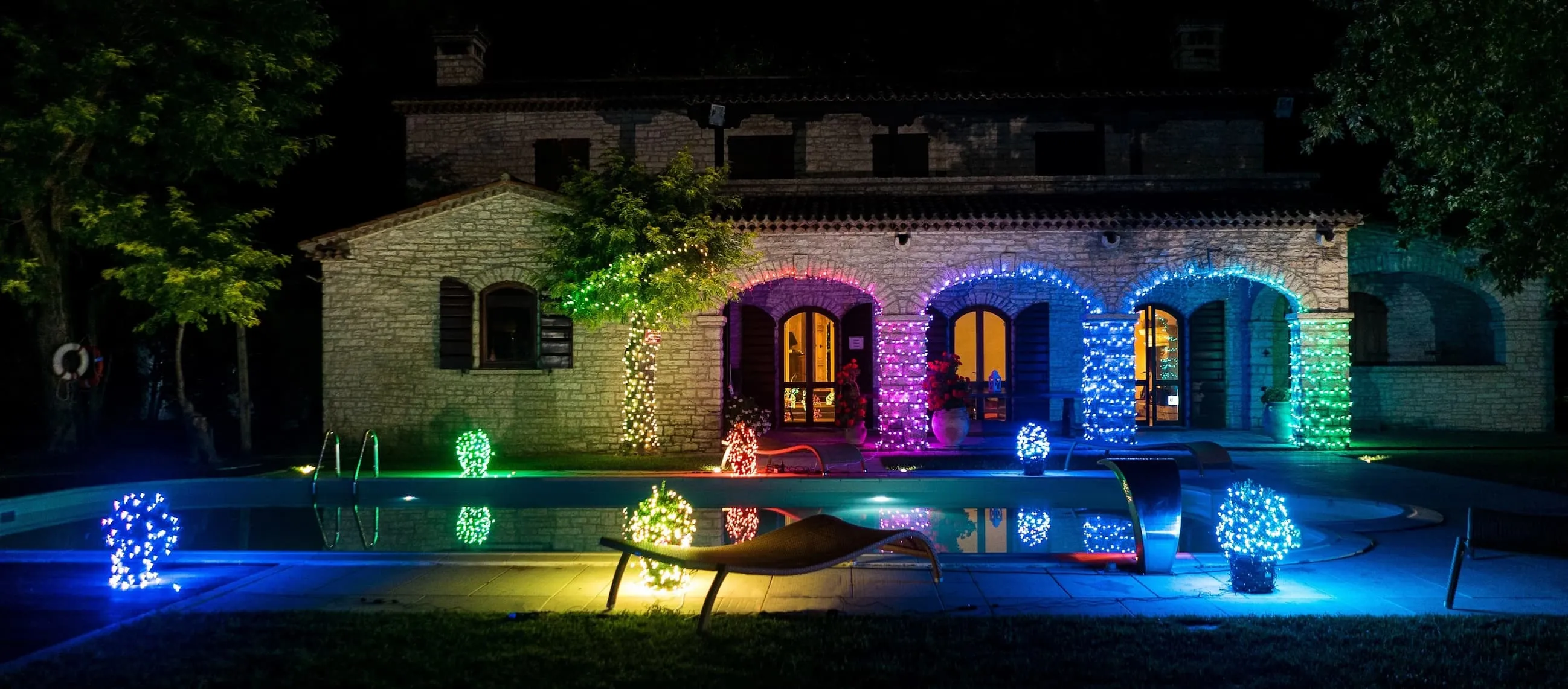 Гірлянда Smart LED Twinkly Pro Curtain RGB 250, AWG22, IP65, прозорий
