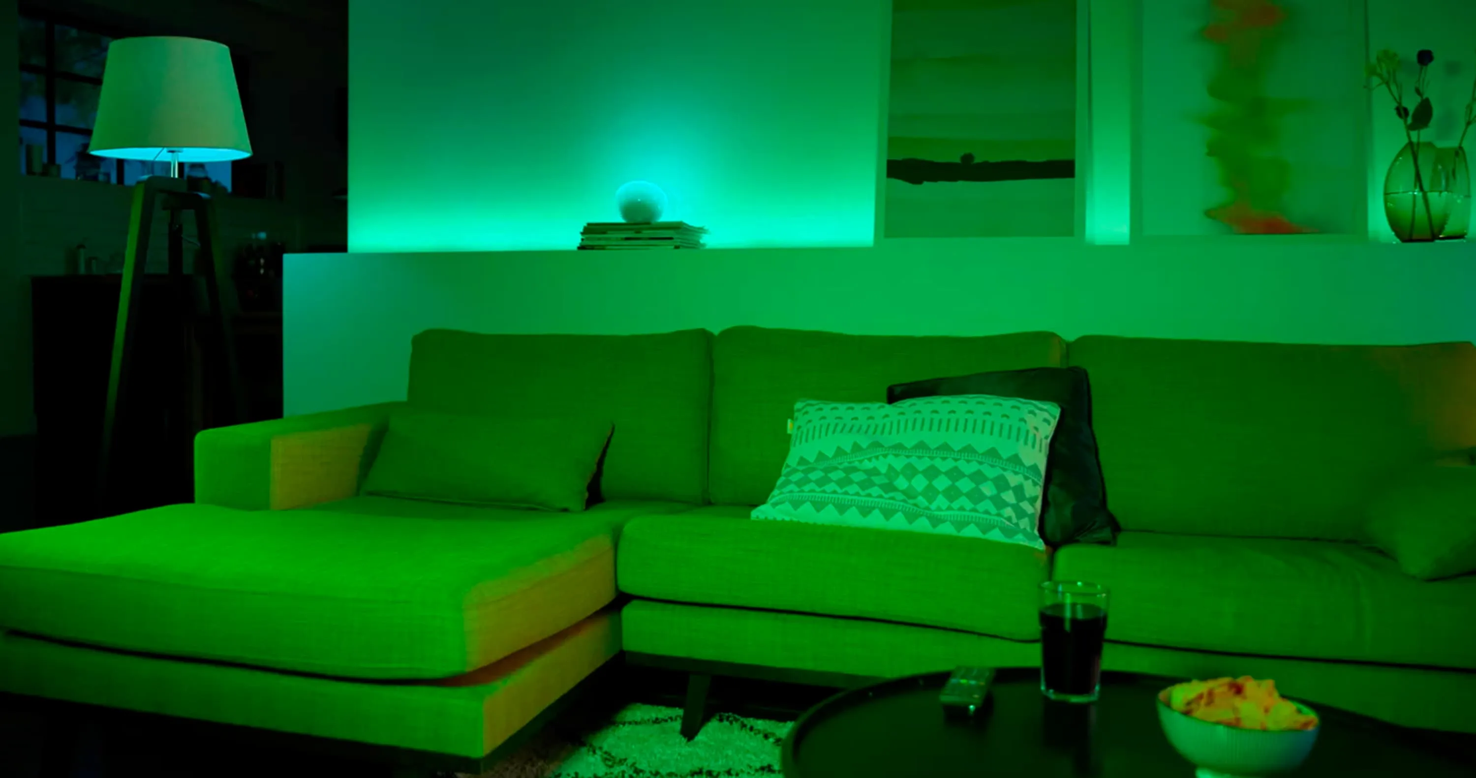 Розумна світлодіодна стрічка Philips Hue Plus, 0.5W (20Вт), 2000K-6500K, подовжувач, 1м