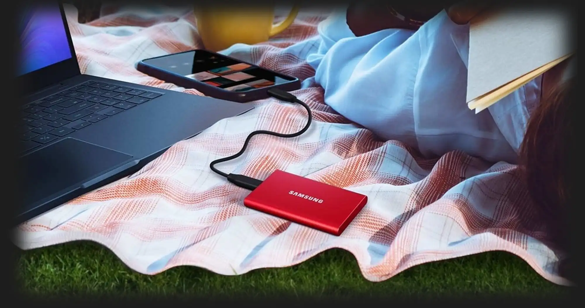 Зовнішній SSD-накопичувач Samsung T7 1TB (Titan Gray)