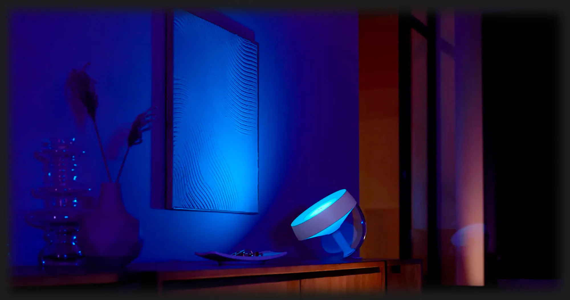 Настільна лампа Philips Hue Iris, 2000K-6500K з регулюванням яскравості світла (White)