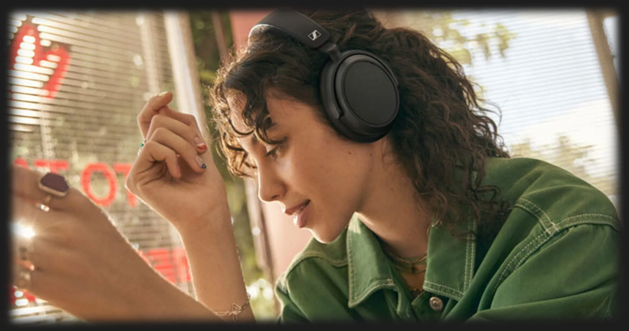 Наушники Sennheiser ACCENTUM Plus Wireless (White)