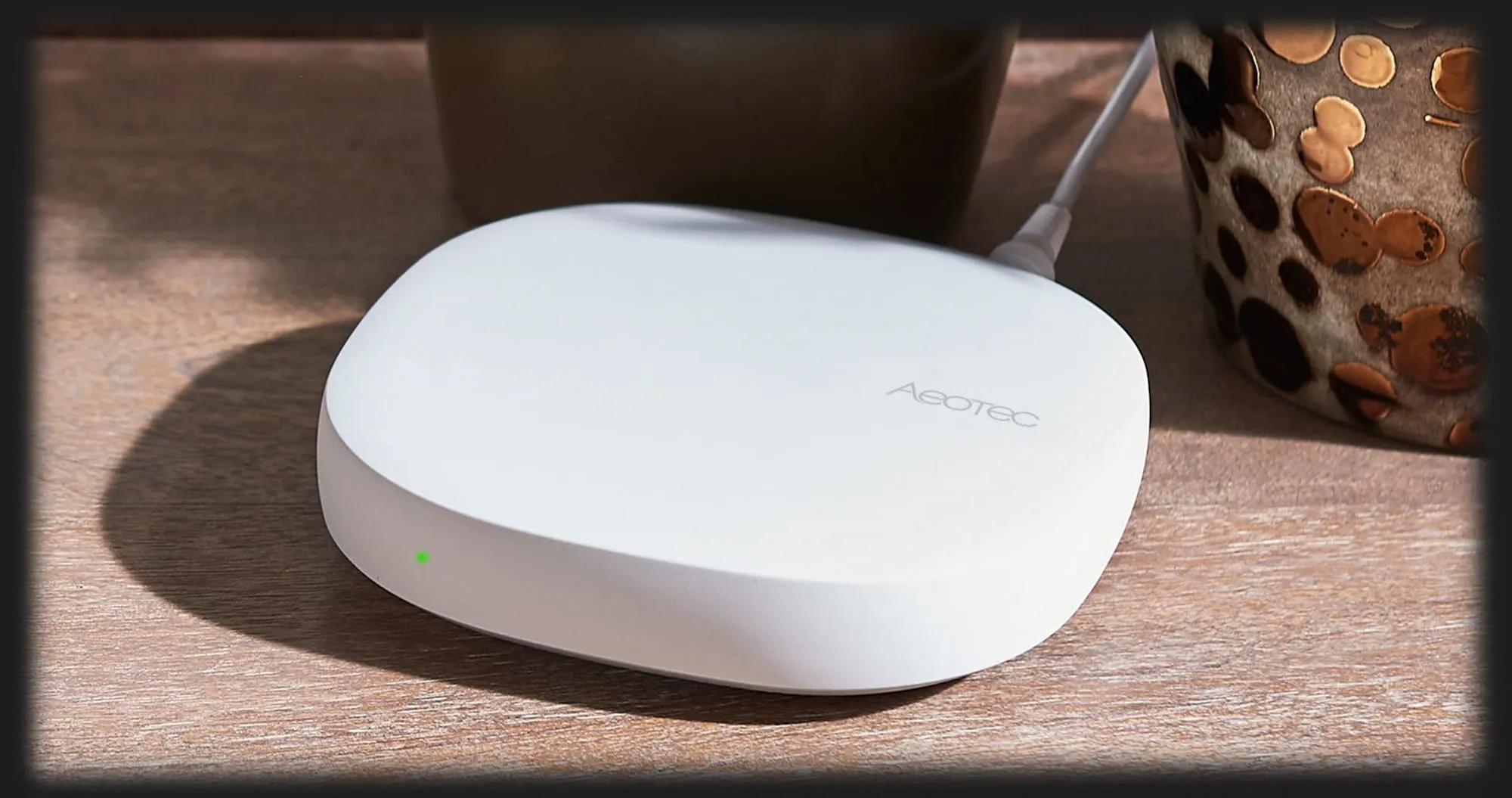 Контроллер умного дома Aeotec Smart Home Hub