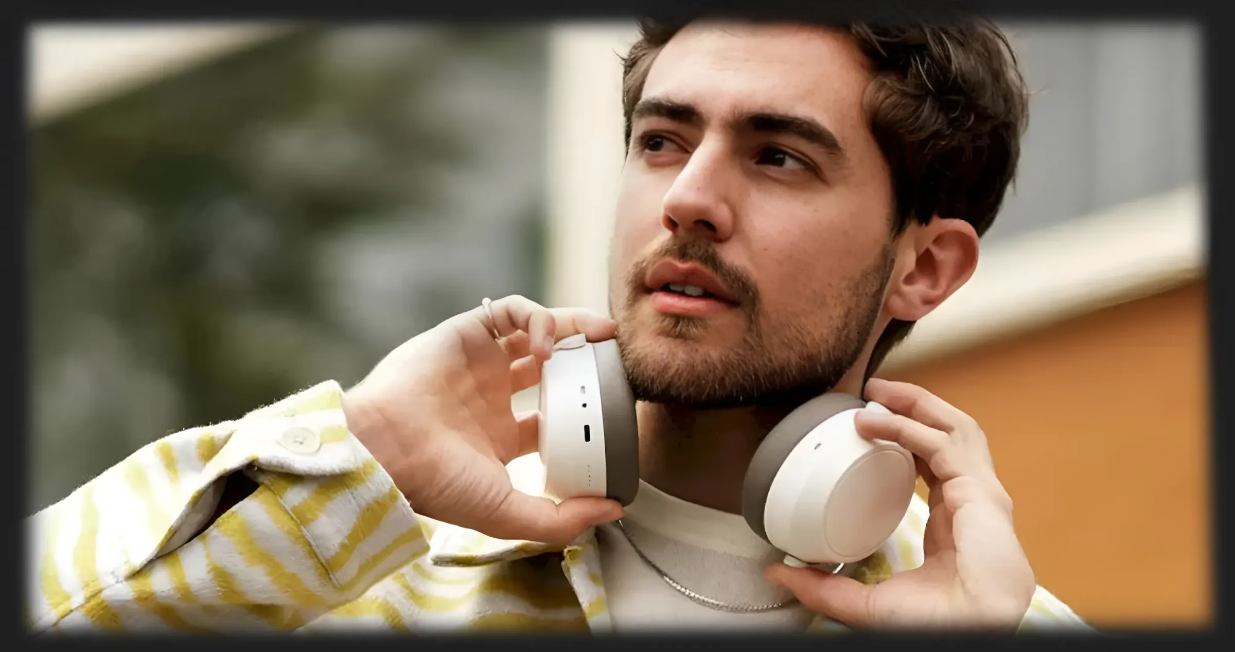 Наушники Sennheiser MOMENTUM 4 Wireless (Black)