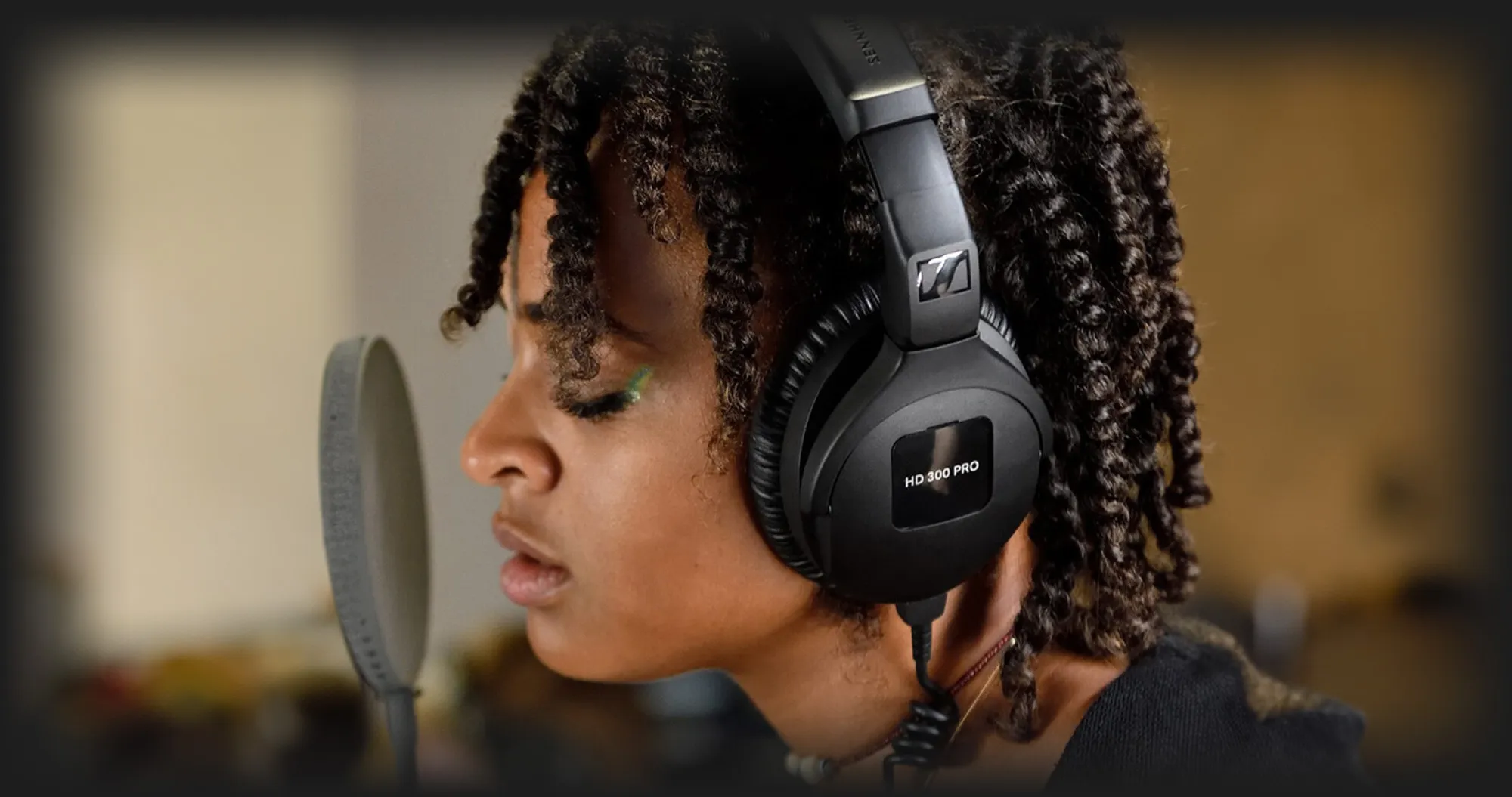 Наушники Sennheiser HD 300 PRO (Black)