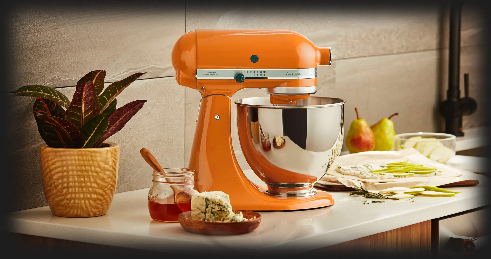 Планетарний міксер KitchenAid Artisan 4,8 л з відкидним блоком (Silver)