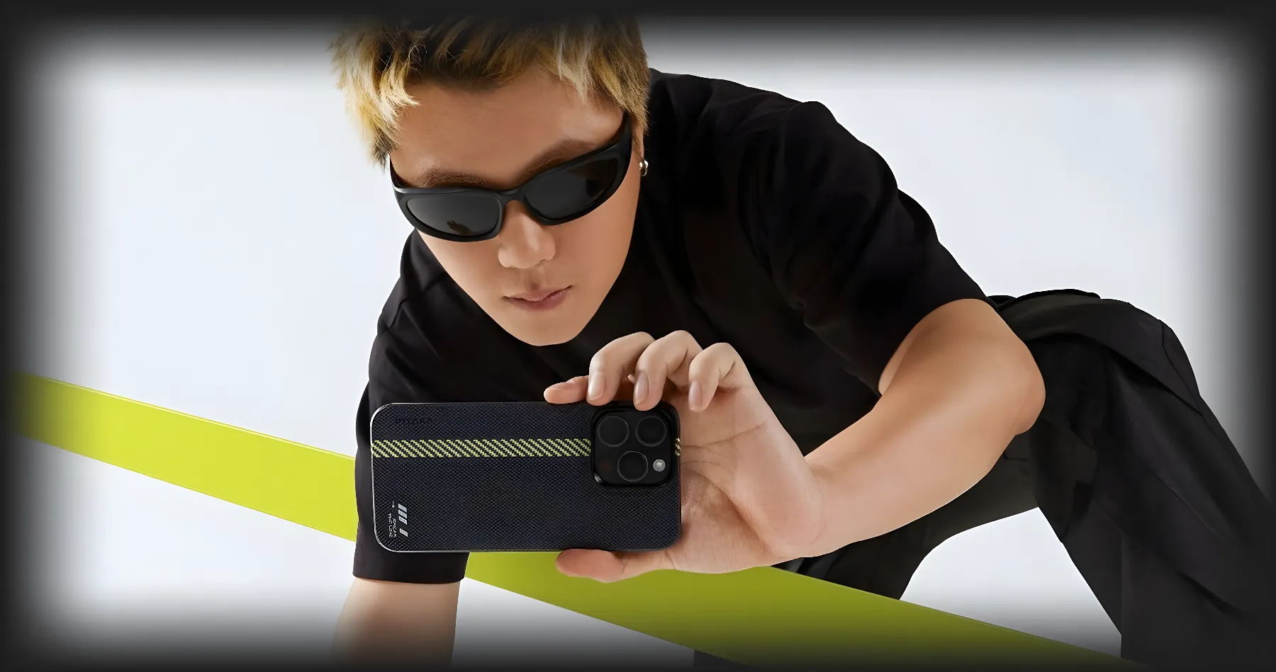 Чохол Pitaka MagEZ Case 5 для iPhone 15 Pro (Break The Line)