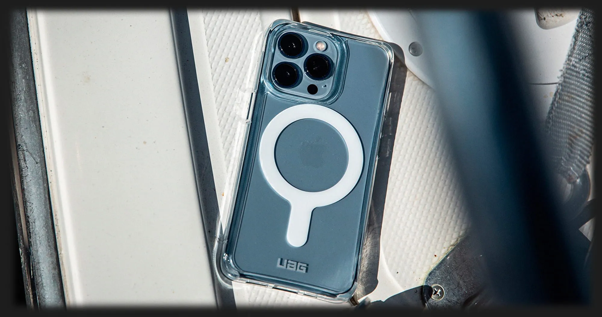 Чехол UAG Plyo with MagSafe Series для iPhone 14 (Ice)