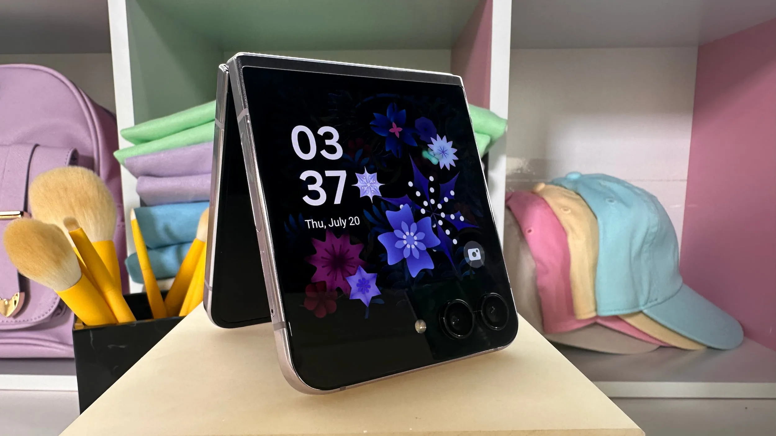 Обзор Samsung Galaxy Flip 5