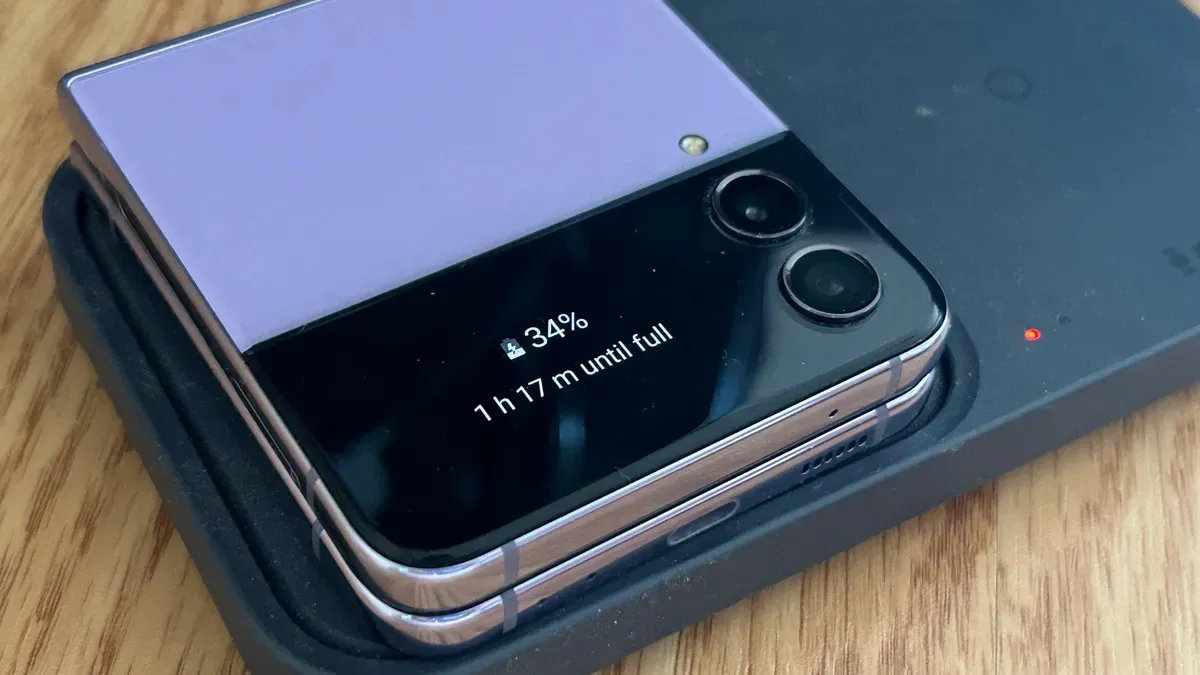 Обзор Samsung Galaxy Flip 5