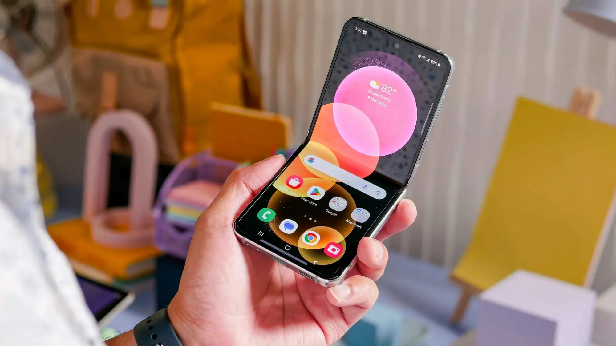 Обзор Samsung Galaxy Flip 5