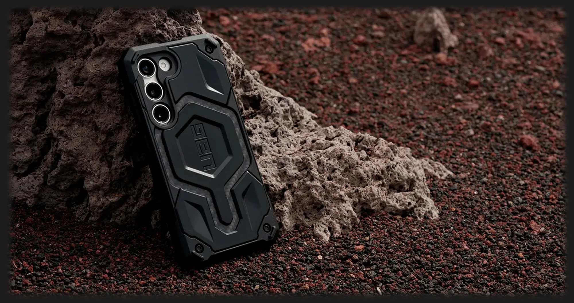 Чехол UAG Monarch Pro для Samsung Galaxy S23 (Carbon Fiber)
