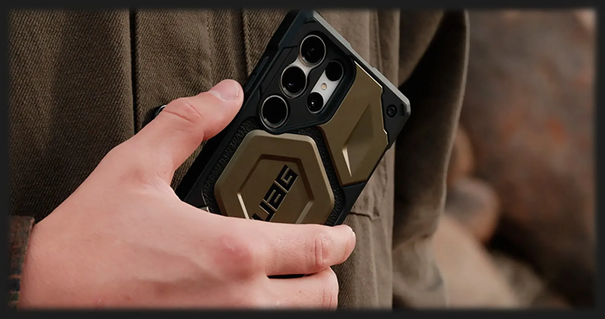 Чехол UAG Monarch Pro для Samsung Galaxy S23 (Carbon Fiber)