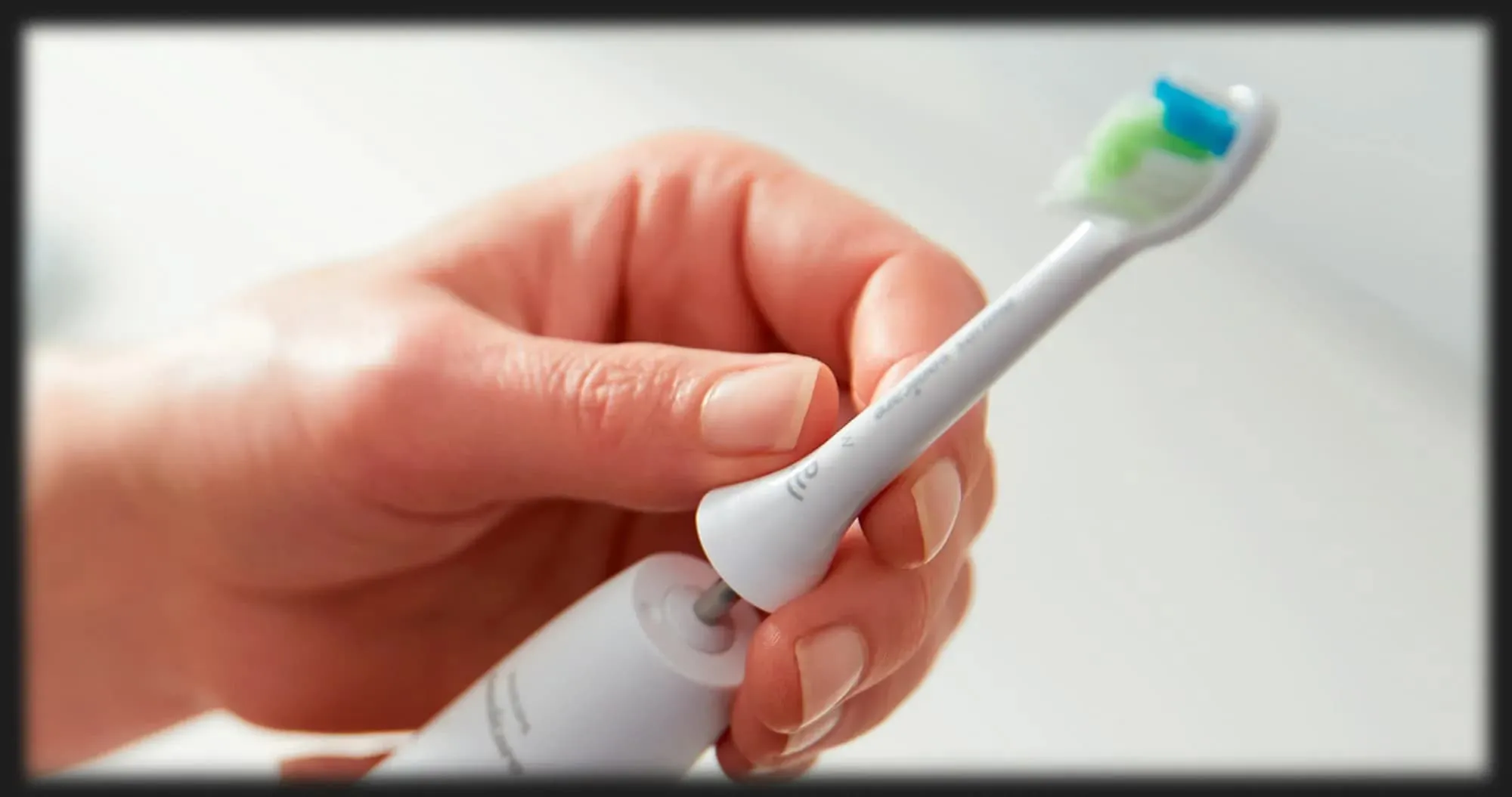 Зубная электрощетка Philips Sonicare ProtectiveClean 5100