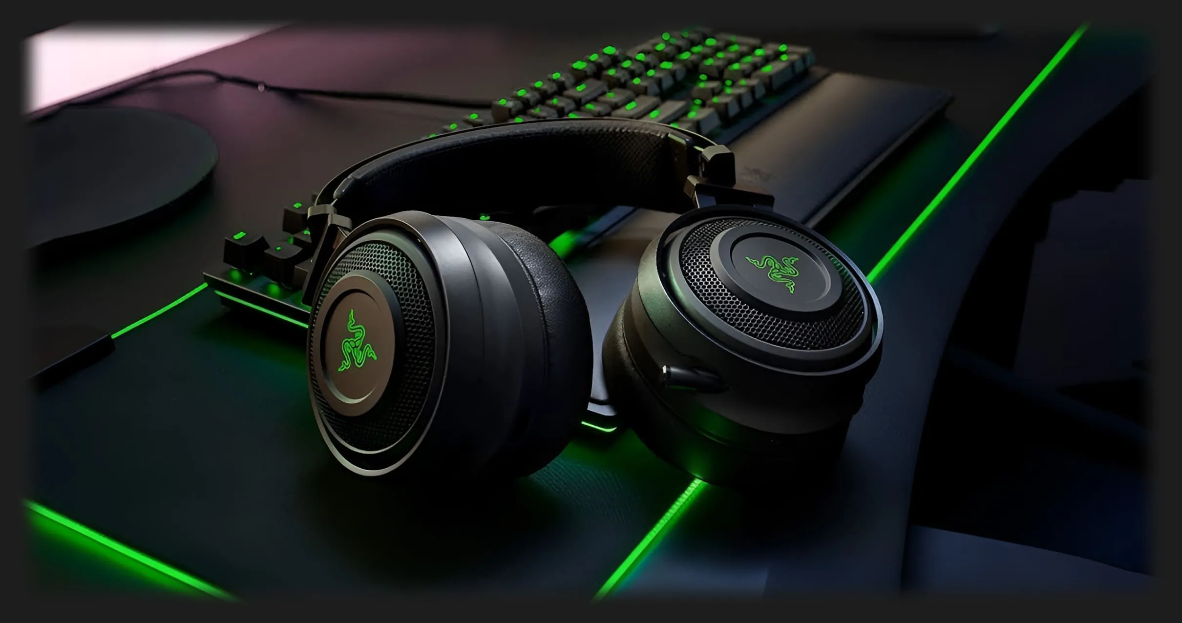 Ігрова гарнітура Razer Nari Ultimate for Xbox One WL (Black/Green) (Z04-02910100-R3M1)