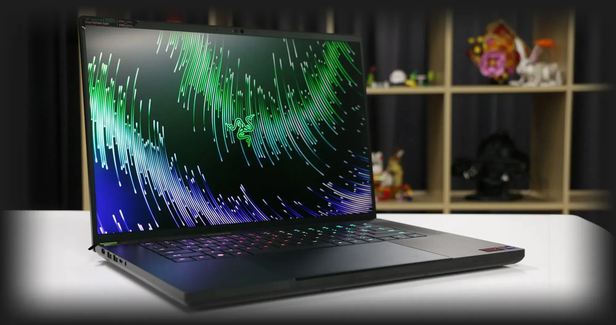 Ноутбук Razer Blade 16 (Intel Core i9/ 96 GB/ 4 TB SSD/ RTX 4090) (RZ09-05102EN7-R3U1) (Standard)