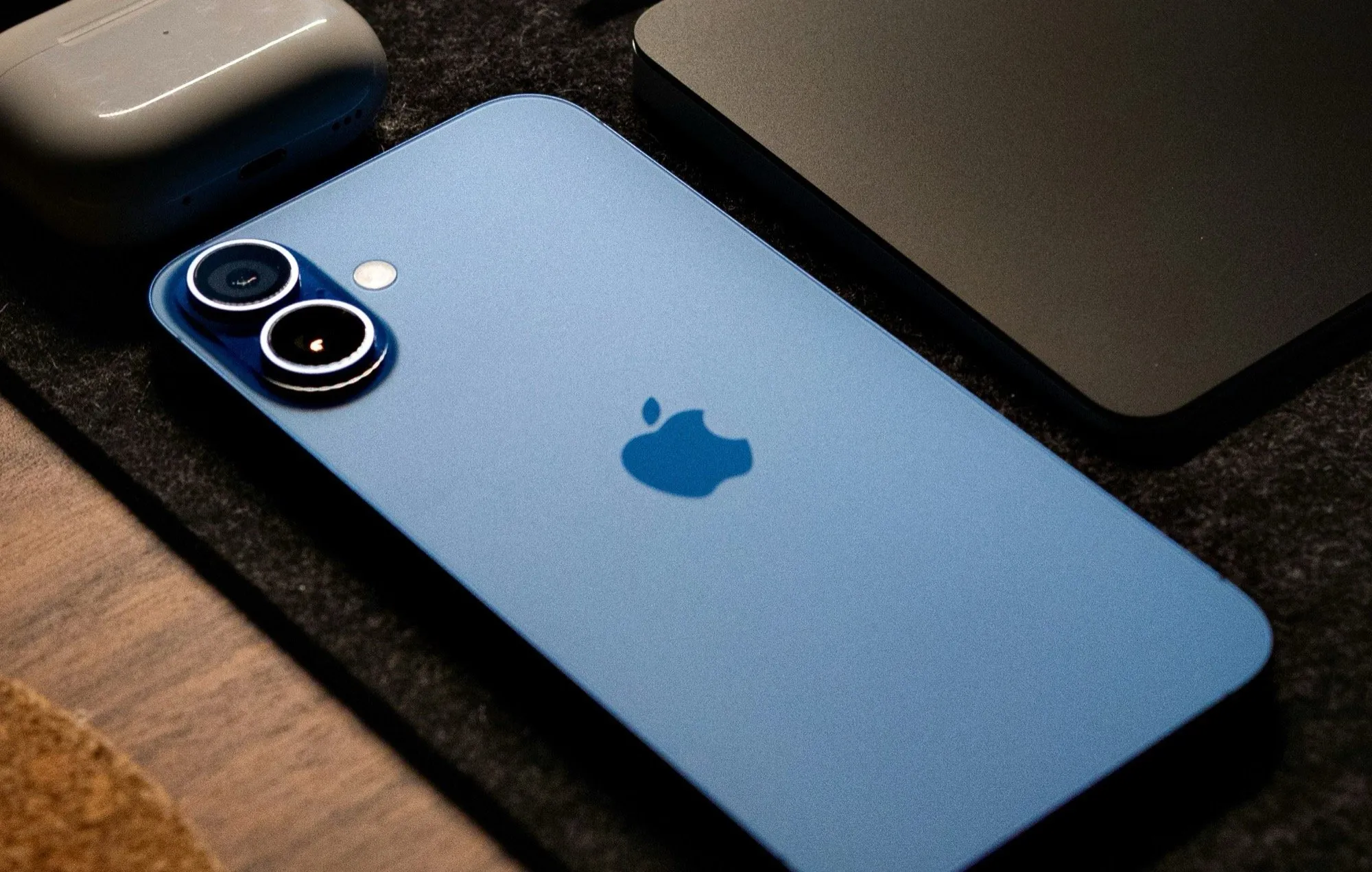 iPhone 16E