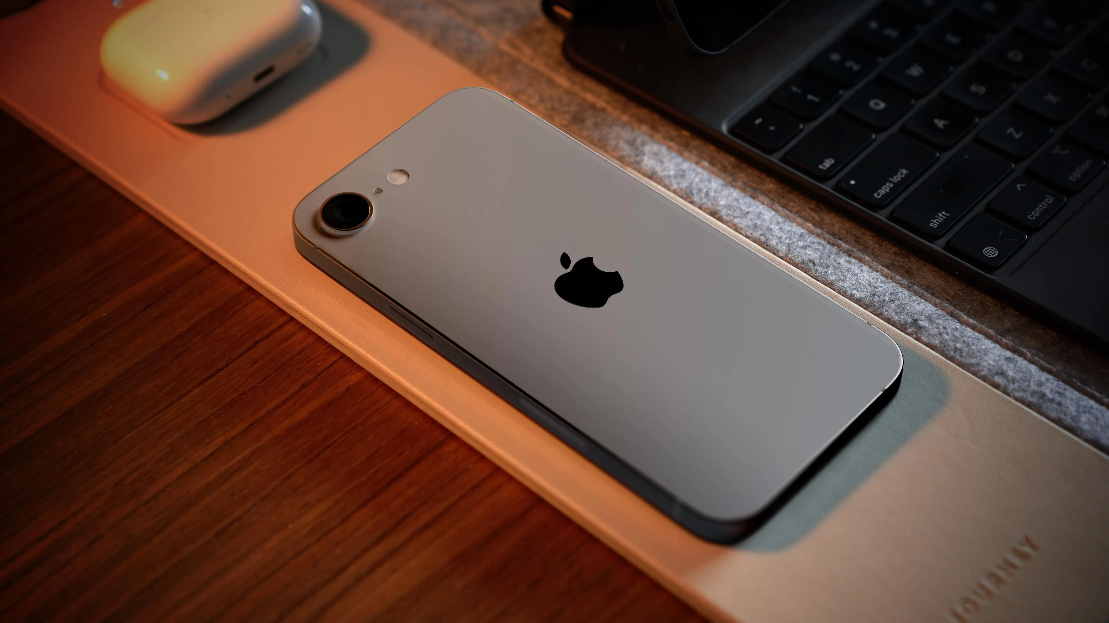 Чип iPhone SE
