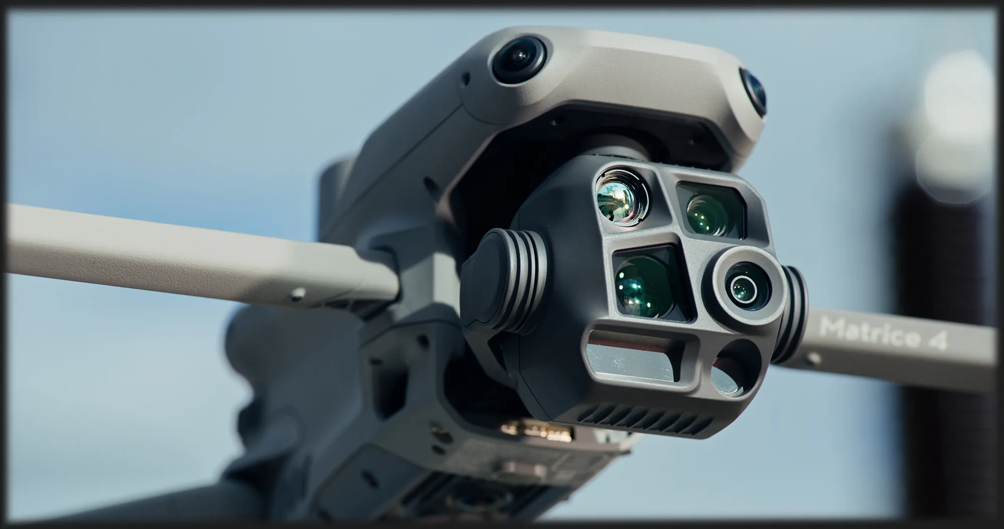 Квадрокоптер DJI Matrice 4E