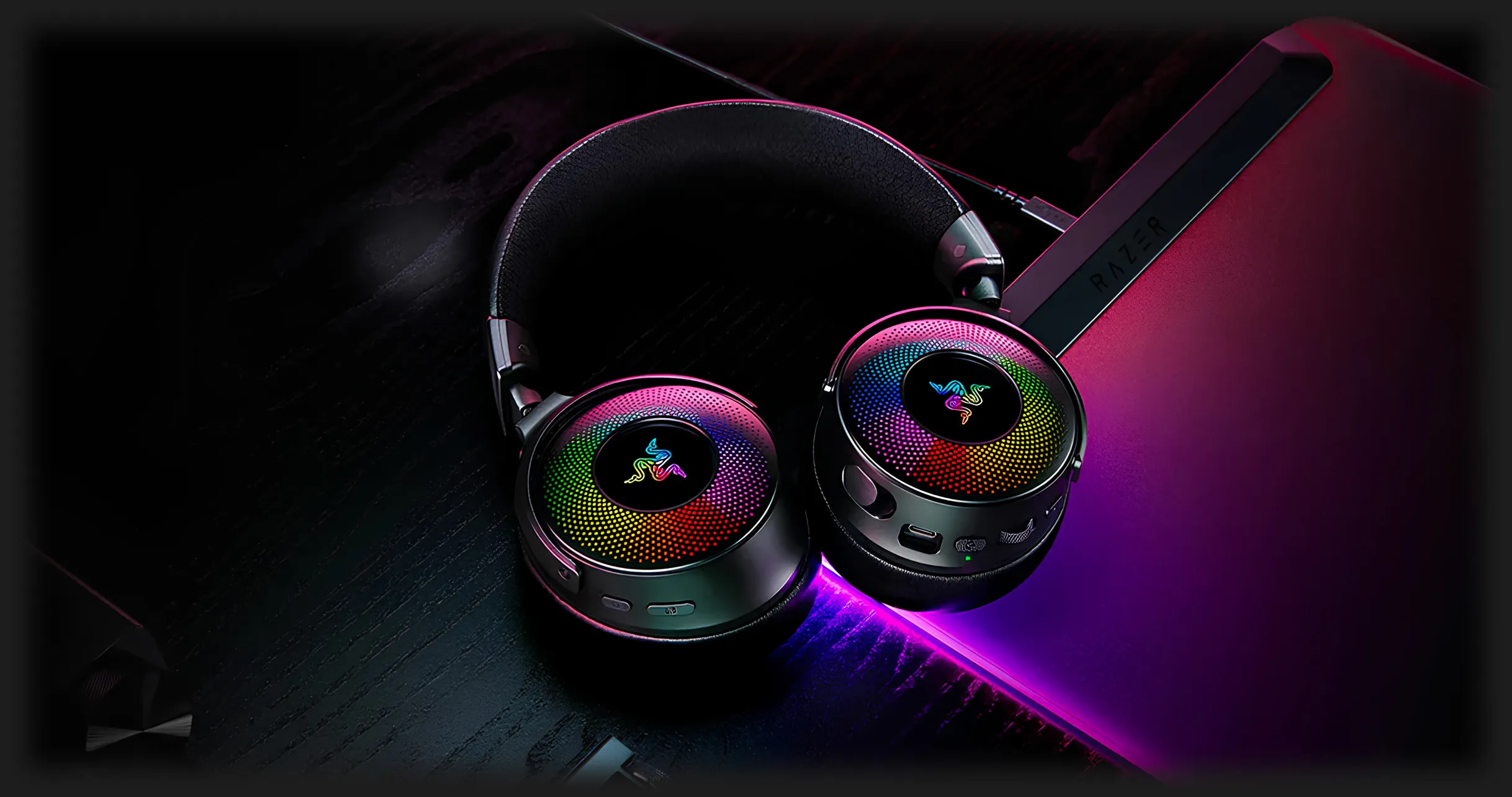 Ігрова гарнітура Razer Kraken V4 PRO Wireless (Black) (RZ04-05160100-R3M1)