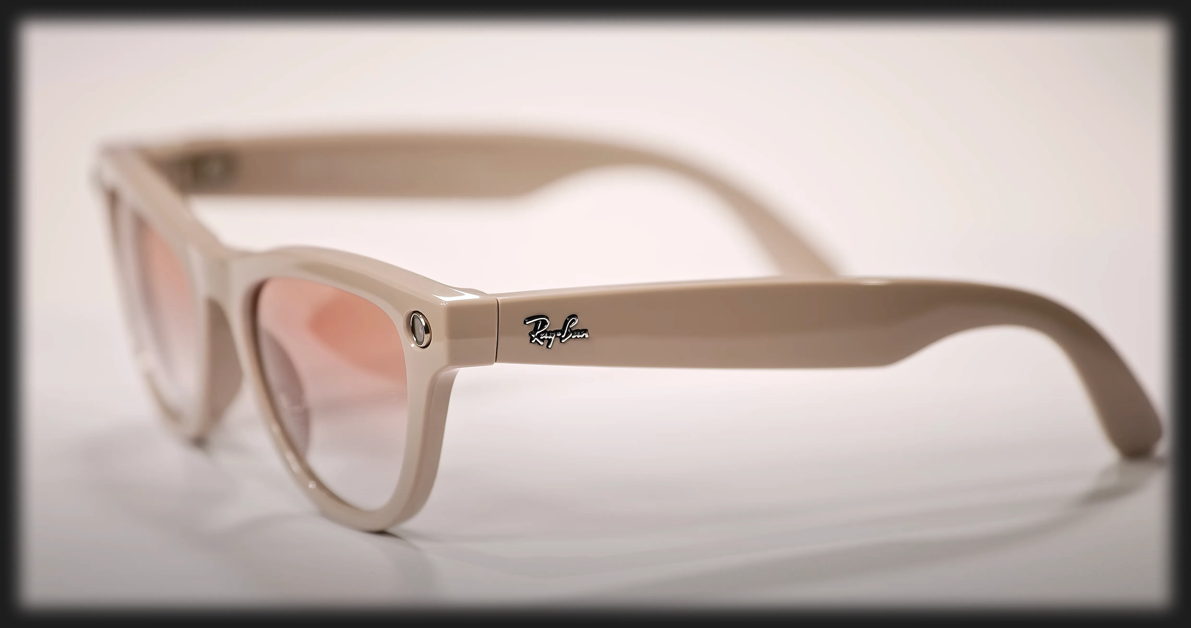 Смарт-очки Ray-Ban Meta Skyler Shiny Chalky Gray/Cinnamon Pink Gradient (RW4010 670013 52-20)