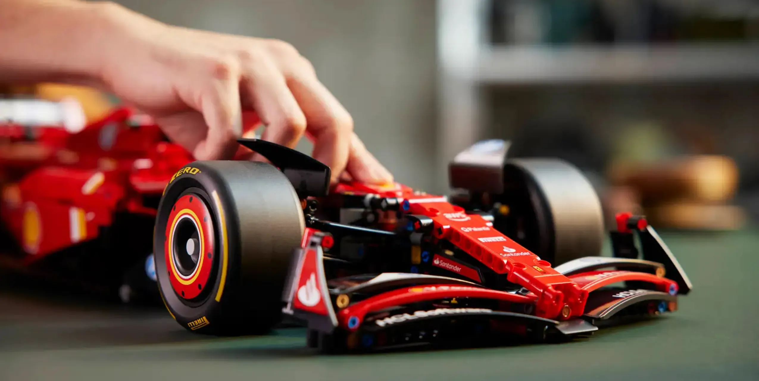 Конструктор LEGO Technic Ferrari SF-24 F1 Car (42207)