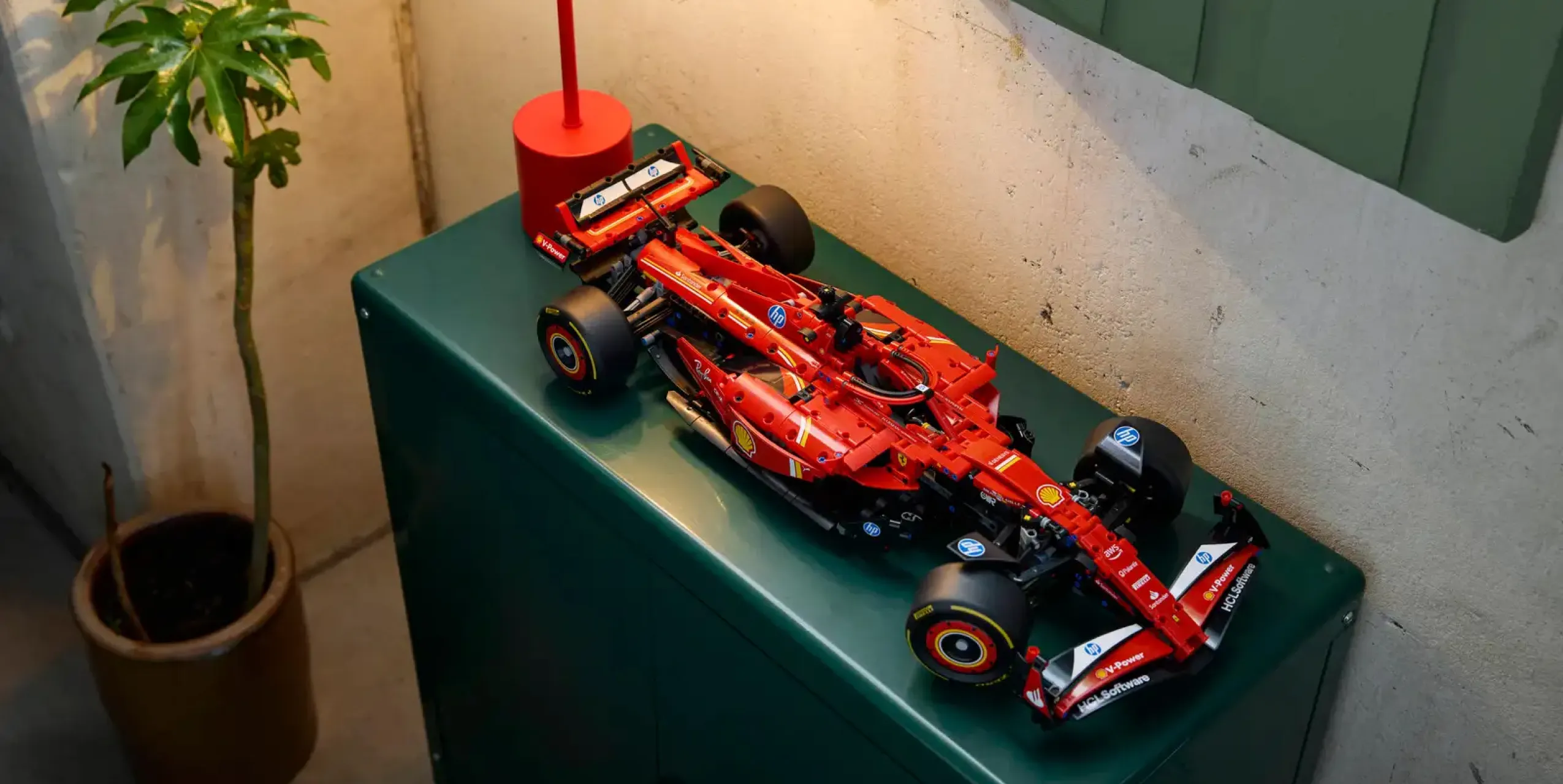 Конструктор LEGO Technic Ferrari SF-24 F1 Car (42207)