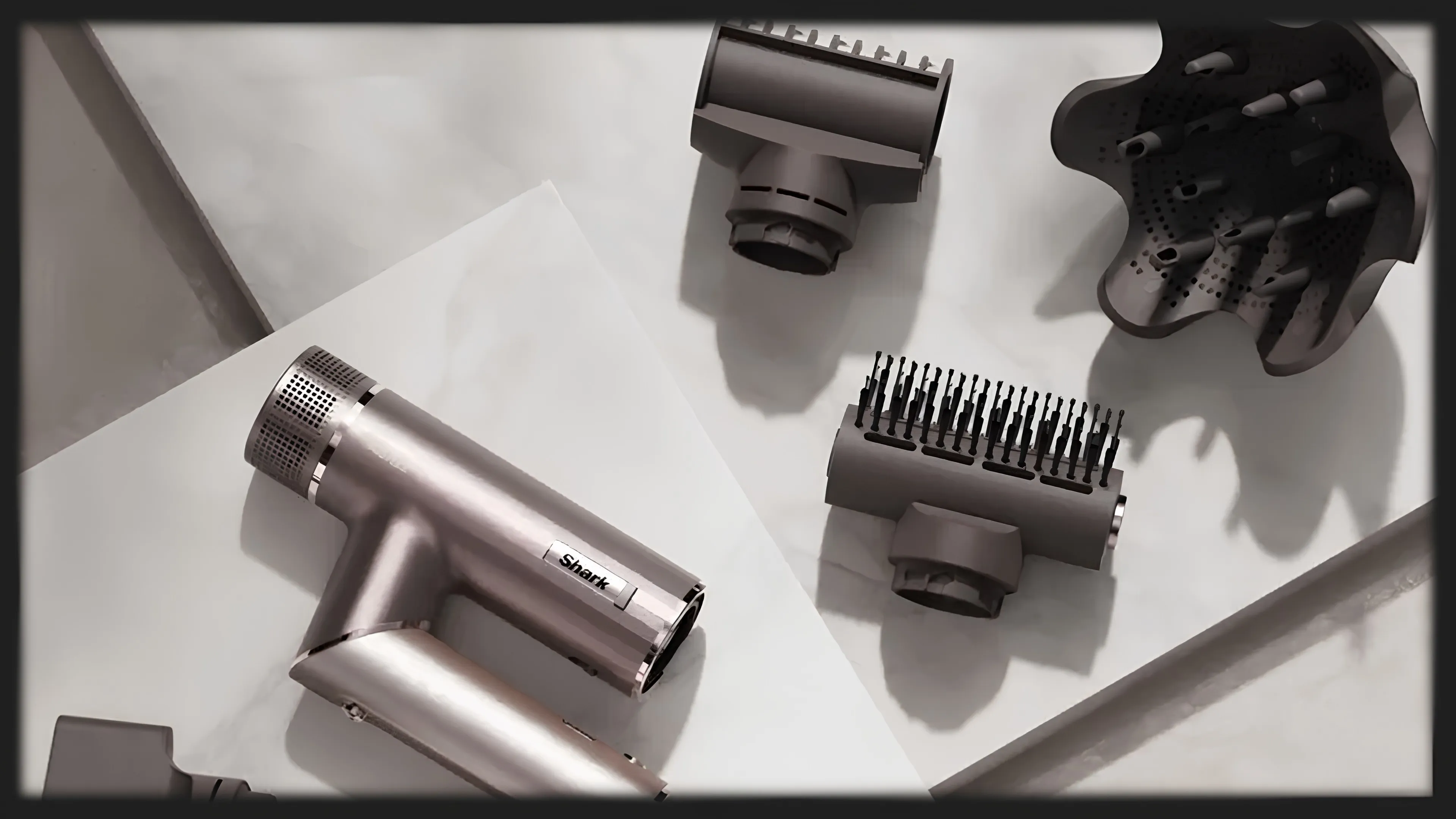 Фен Shark SpeedStyle 4-в-1 HD542EU (Silver)