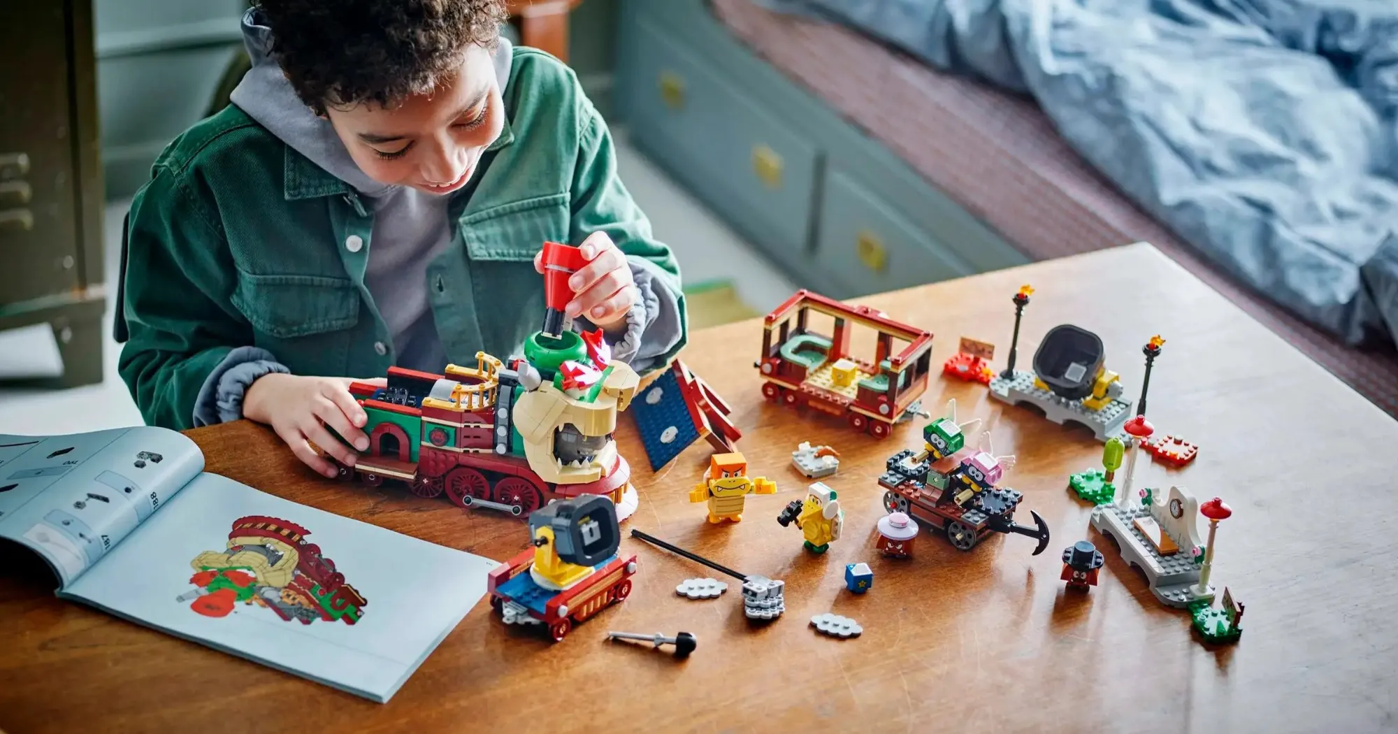 Конструктор LEGO Super Mario The Bowser Express Train (71437)