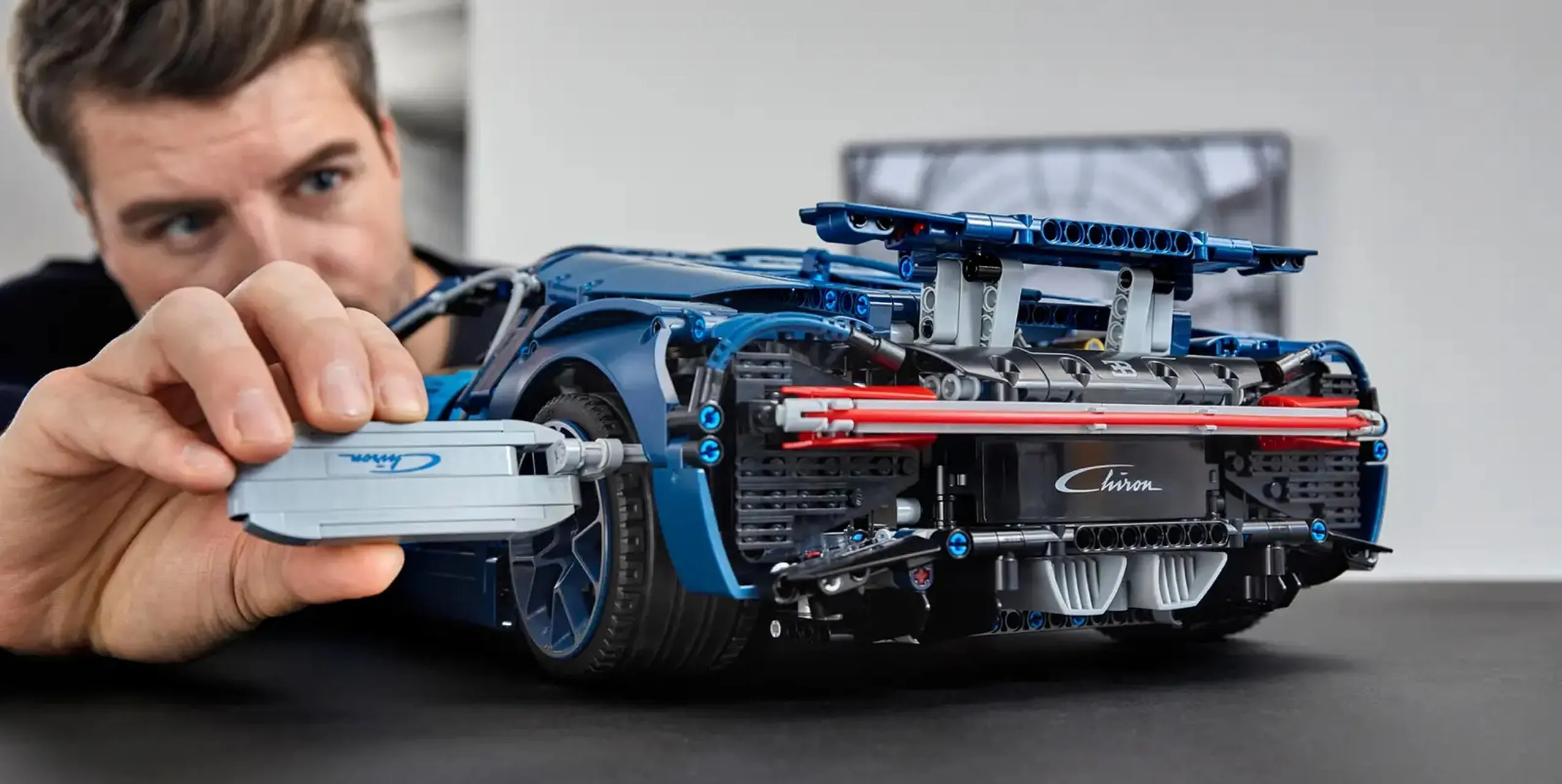 Конструктор LEGO Technic Bugatti Chiron (42083)