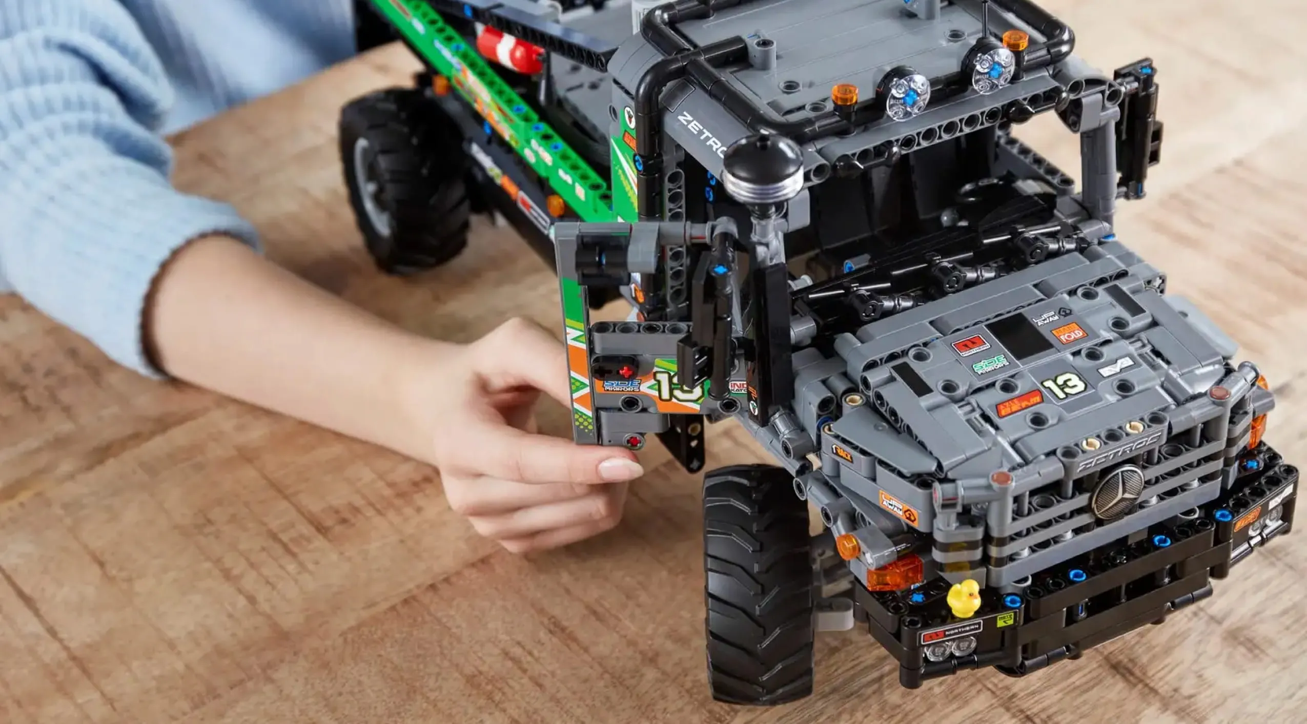 Конструктор LEGO Technic Mercedes-Benz 4x4 Zetros Trial Truck (42129)