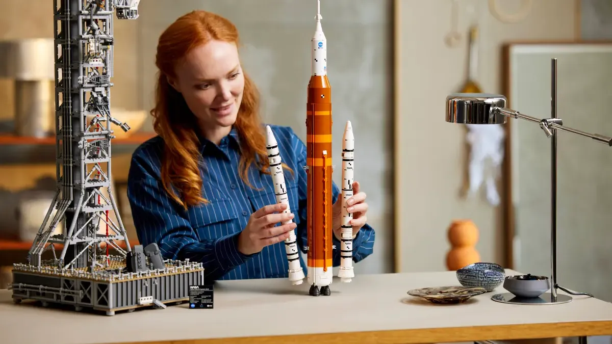 Конструктор LEGO Icons NASA Artemis Space Launch System (10341)