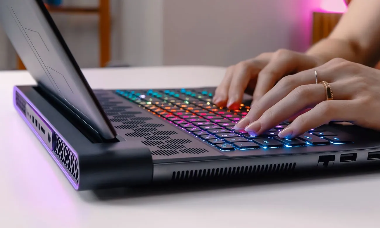 Ноутбук Dell Alienware m18 R2 (Intel Core i9/32GB/2TB (SSD)/RTX 4090) (24KV4) (Standard)