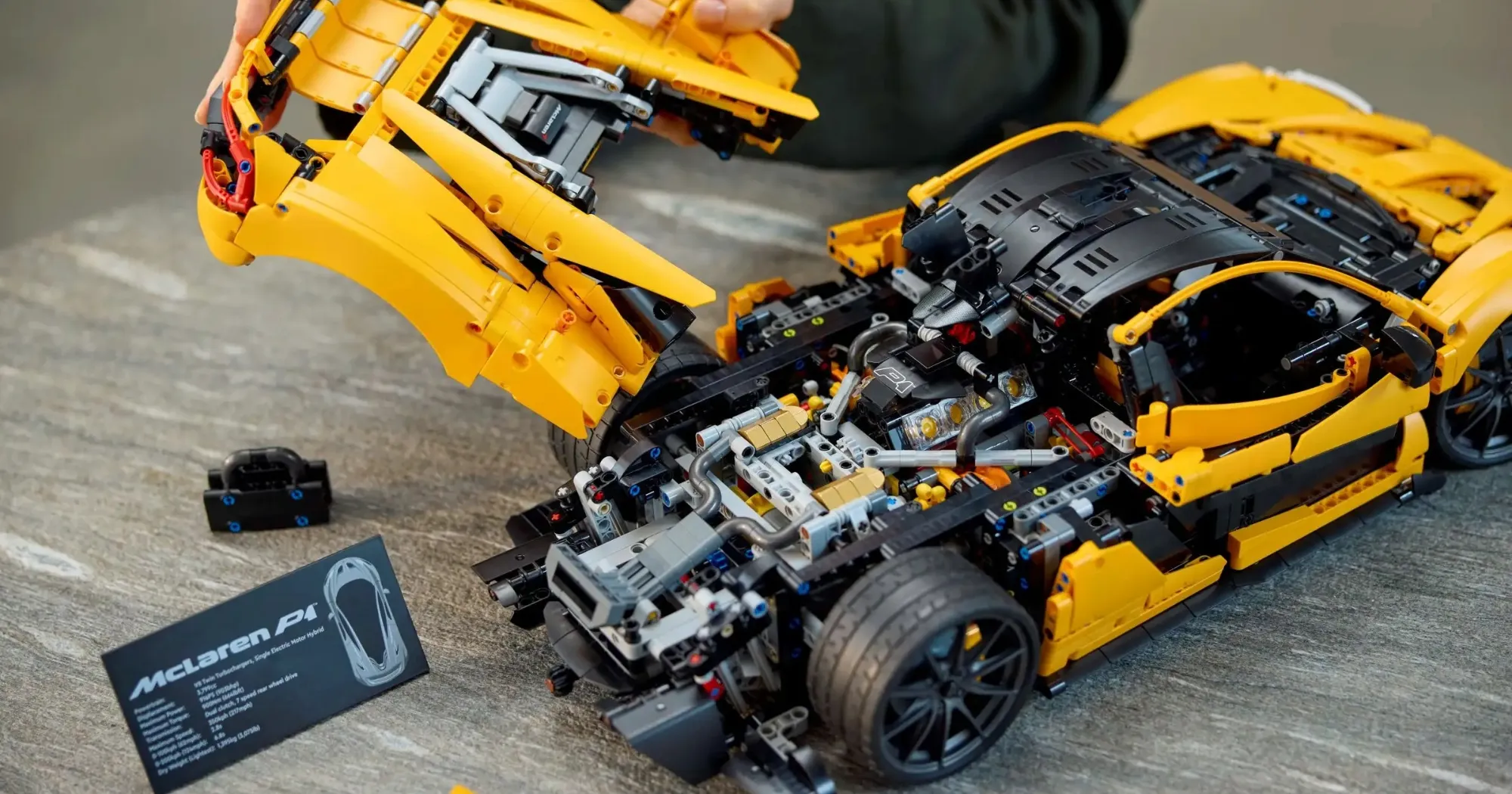 Конструктор LEGO Technic McLaren P1 (42172)