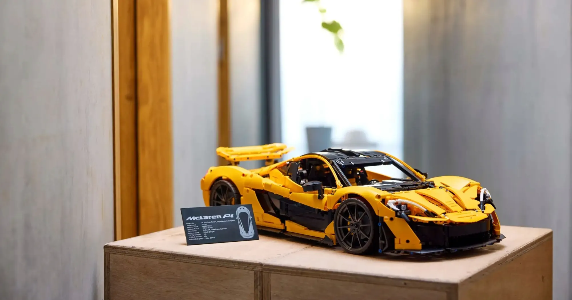 Конструктор LEGO Technic McLaren P1 (42172)