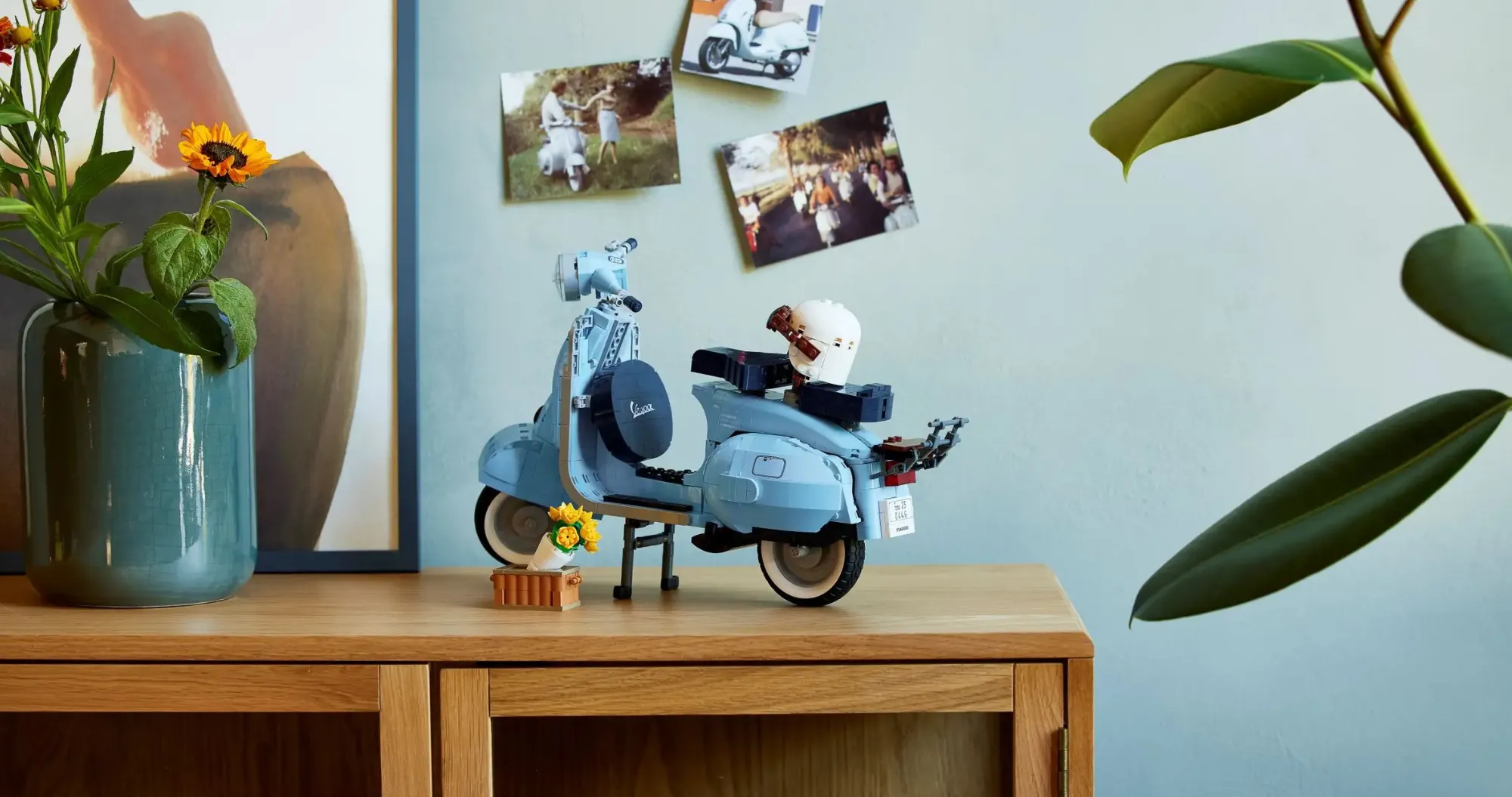 Конструктор LEGO Icons Vespa 125 (10298)