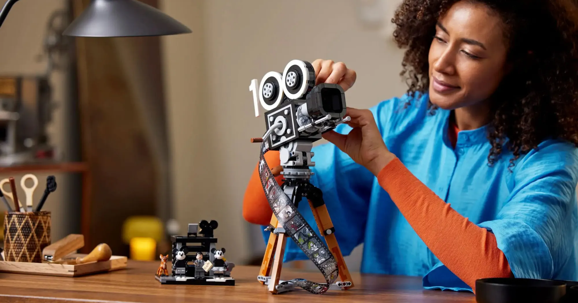 Конструктор LEGO Disney Walt Disney Tribute Camera (43230)
