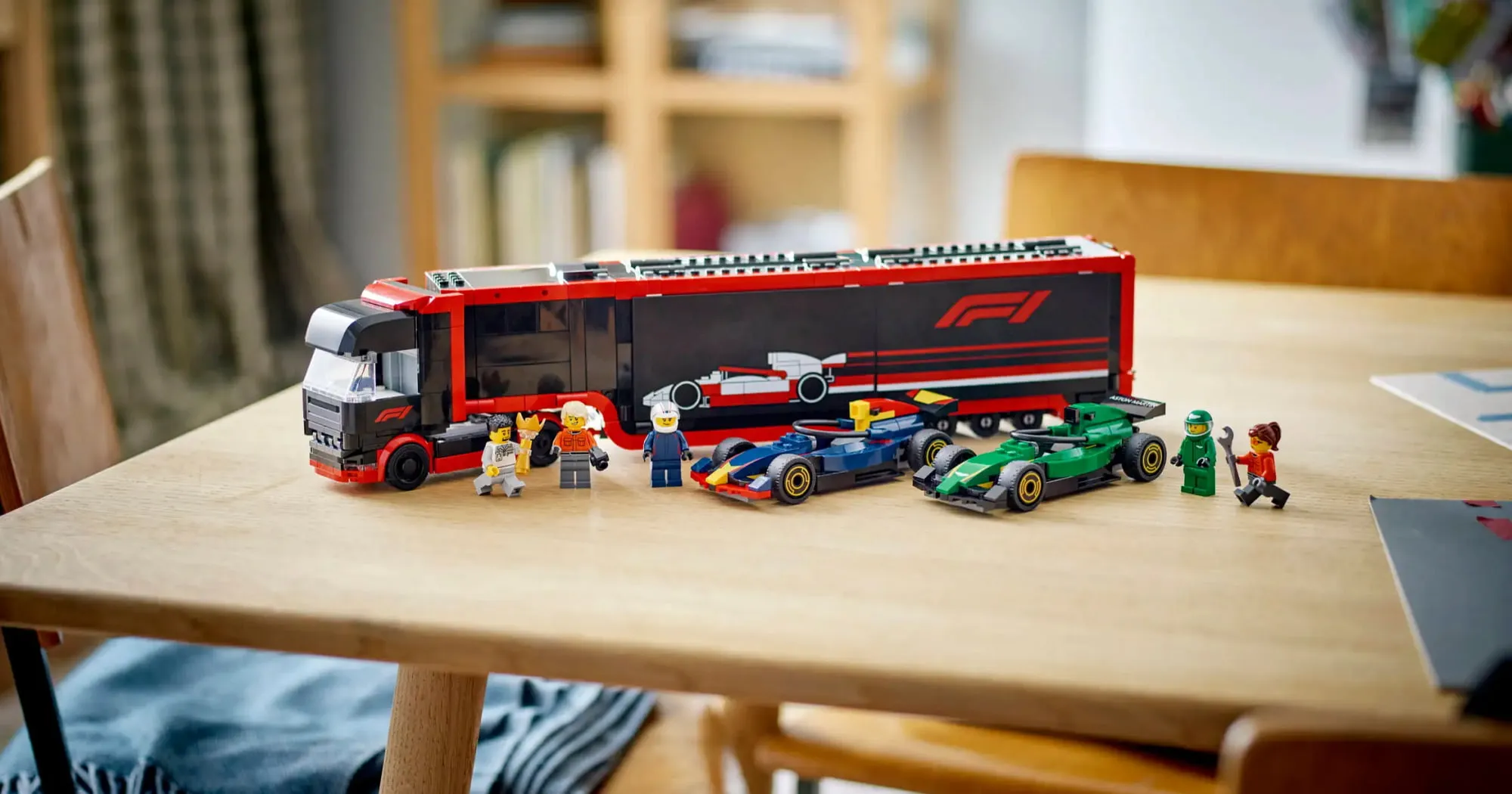 Конструктор LEGO City F1 Truck with RB20 & AMR24 F1 Cars (60445)