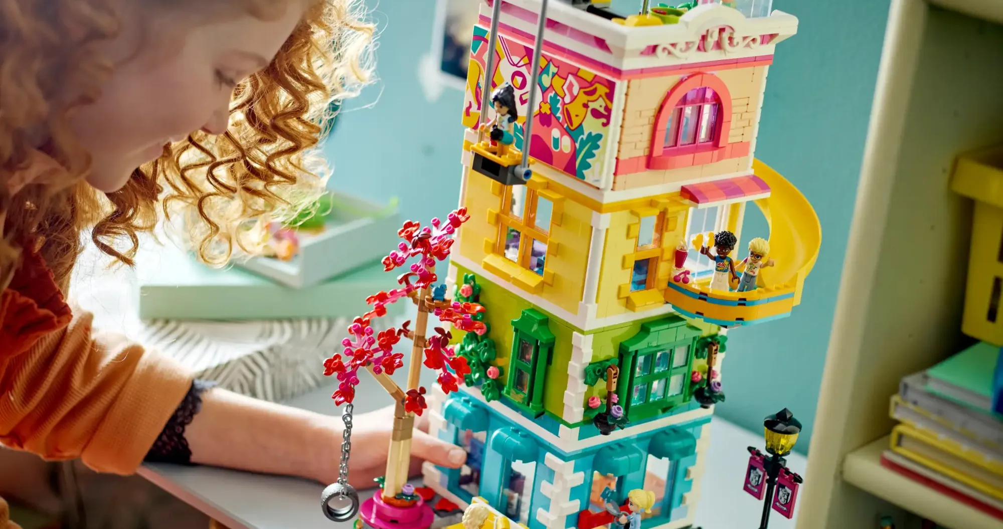 Конструктор LEGO Friends Heartlake City Community Center (41748)