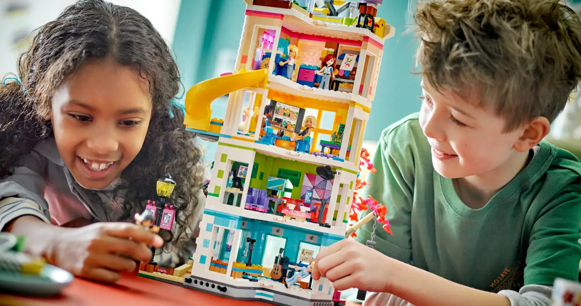 Конструктор LEGO Friends Heartlake City Community Center (41748)