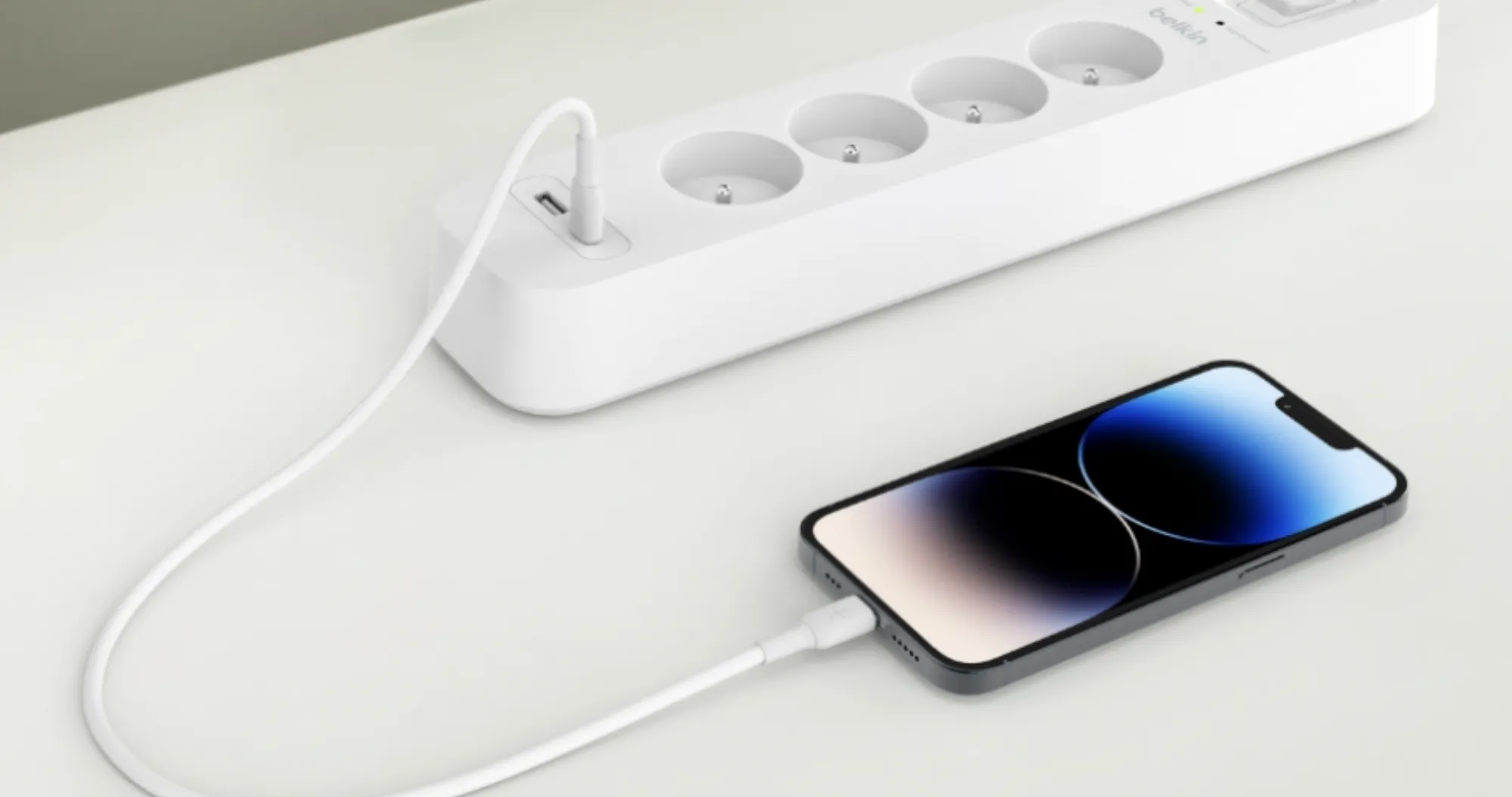 Мережевий фільтр Belkin 4хТип F, 3x1.5мм кв, 16А, USB-A/USB-C 18Вт, з захистом від перенапруги, 2м (White)