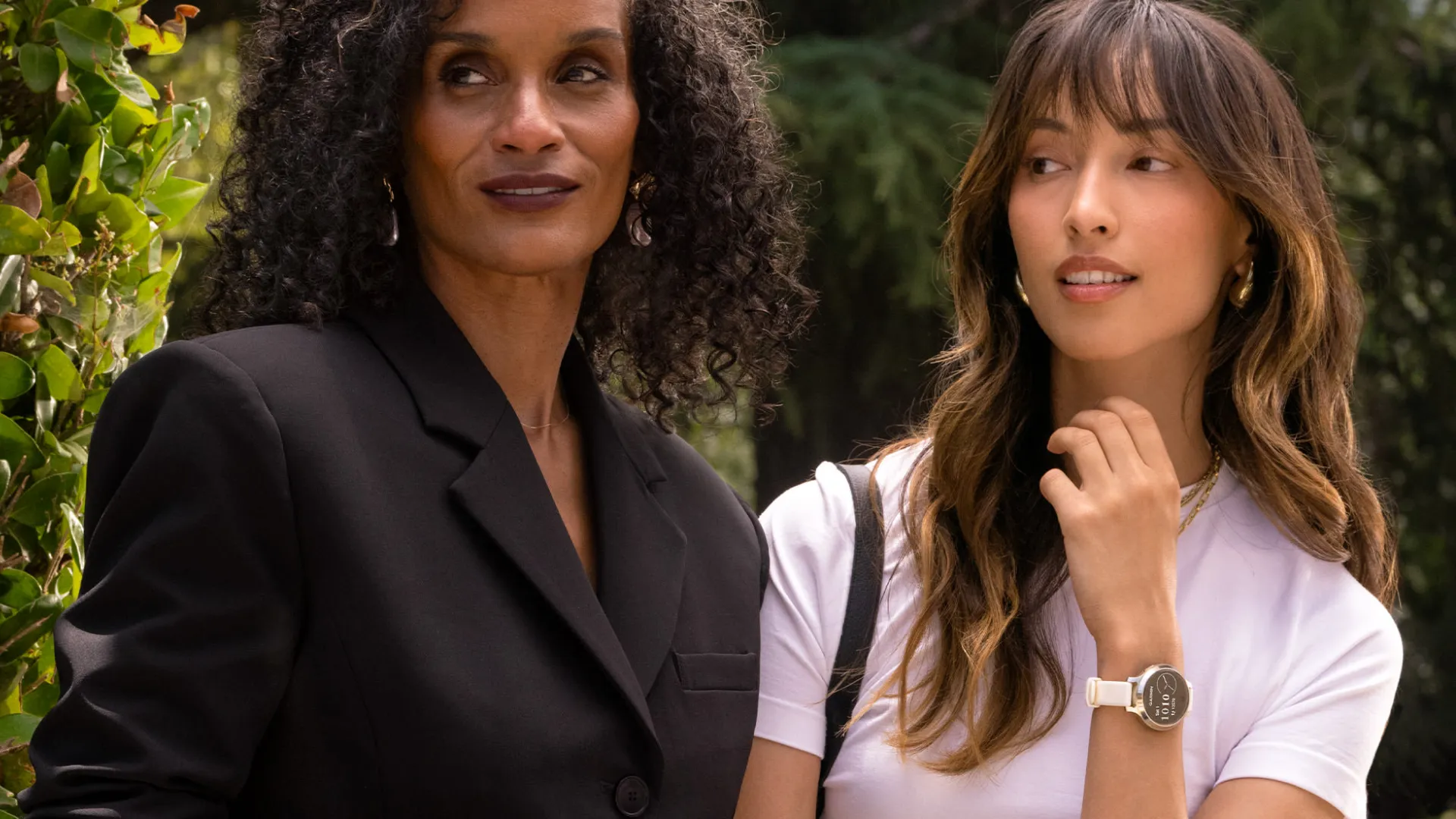 Garmin Lily 2 Active Silver with Purple Jasmine Silicone Band