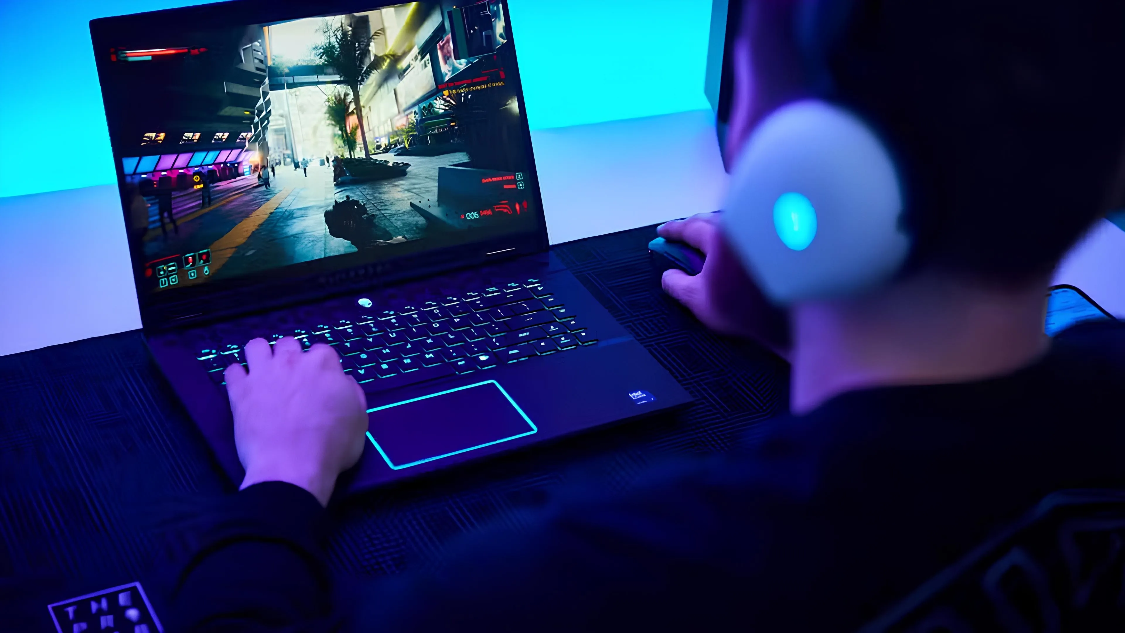 Ноутбук Dell Alienware m16 R2 16" (Intel Core Ultra 9/16GB/1TB (SSD)/RTX 4070) (FT0V5) (Standard)