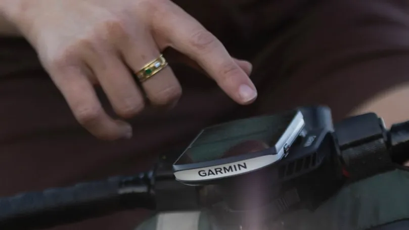 Велокомпьютер Garmin Edge 1040 Solar (010-02503-20/21)