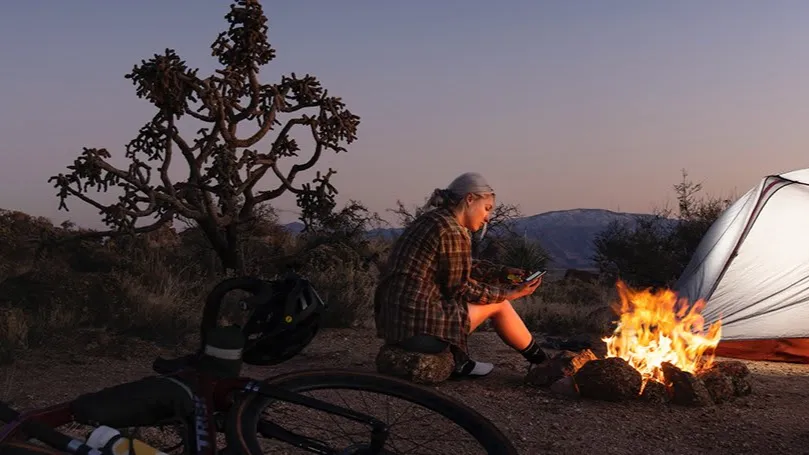 Велокомпьютер Garmin Edge 1040 Solar (010-02503-20/21)